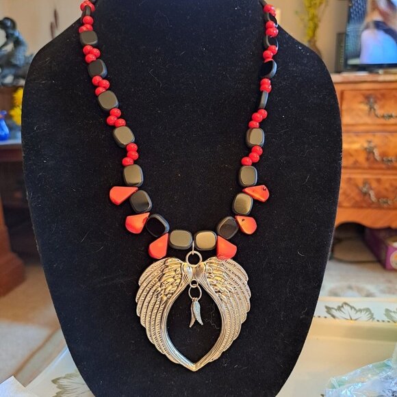 Handmade Angel Wings And Coral Necklace 22" - Picture 5 of 5